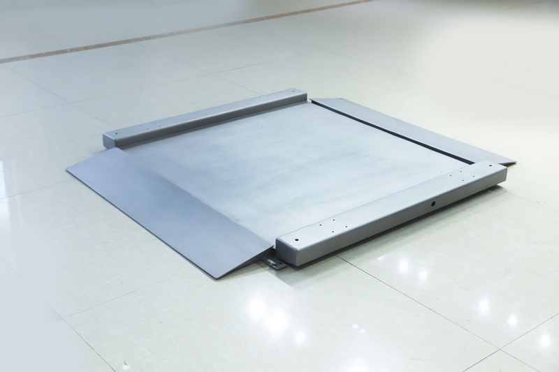 Stainless steel ultra-low scale with lead-in slope